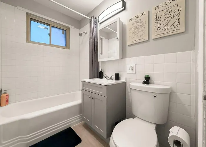 Cozy 1br Near Dining & Shops - Kimball C2 Чикаго