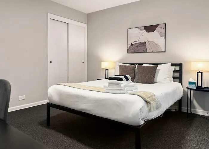 Cozy 1br Near Dining & Shops - Kimball C2 Апартаменты