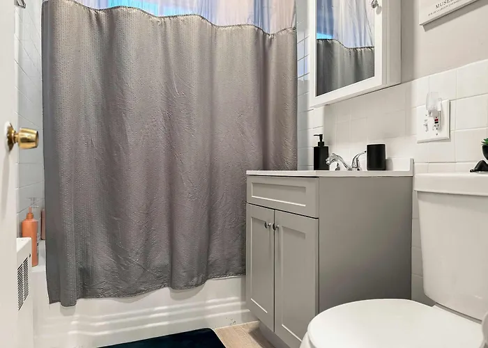 Cozy 1br Near Dining & Shops - Kimball C2 *